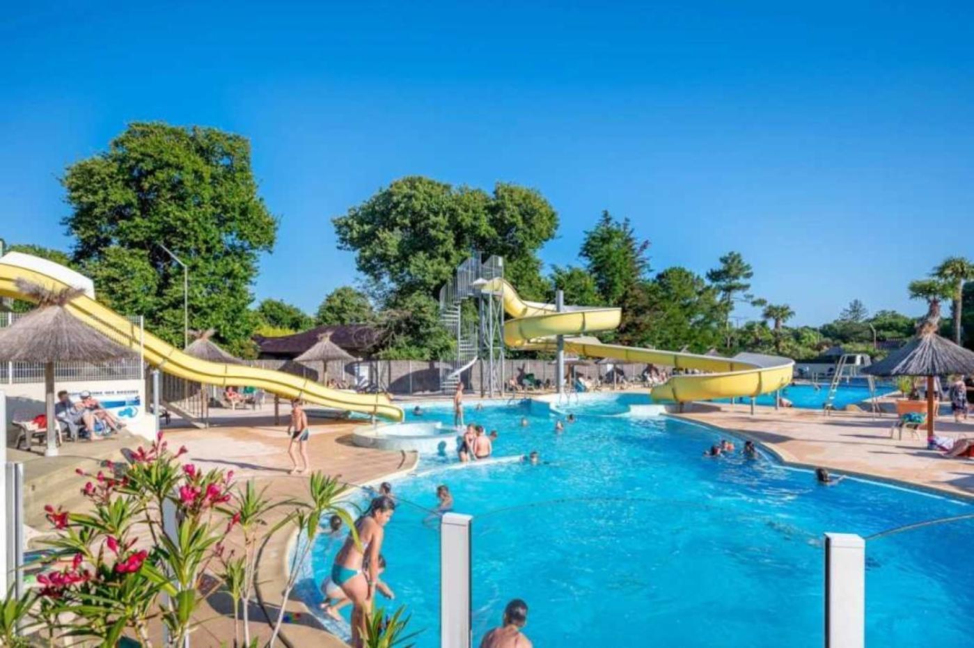 4 Etoiles - Piscine - Eeccf0 Campsite *